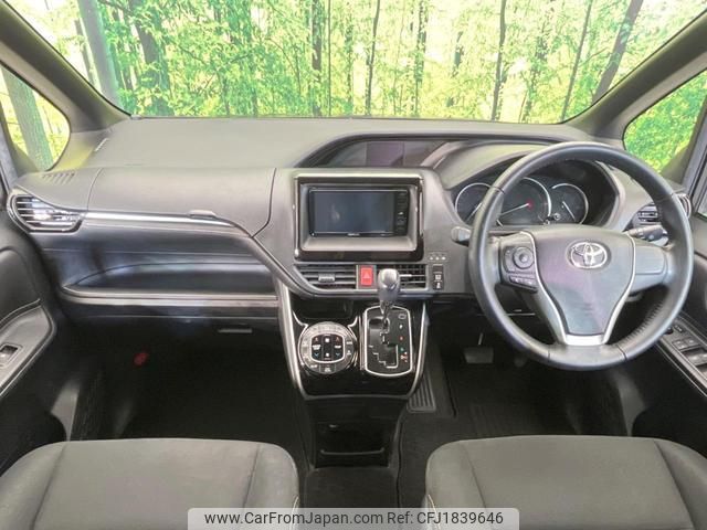 toyota esquire 2015 CFJ1839646 image 2