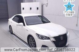 toyota crown 2017 CFJ6738022