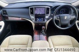 toyota crown 2014 504928-931080