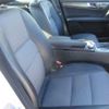 mercedes-benz c-class 2010 646828-Y2025010258F-12 image 9