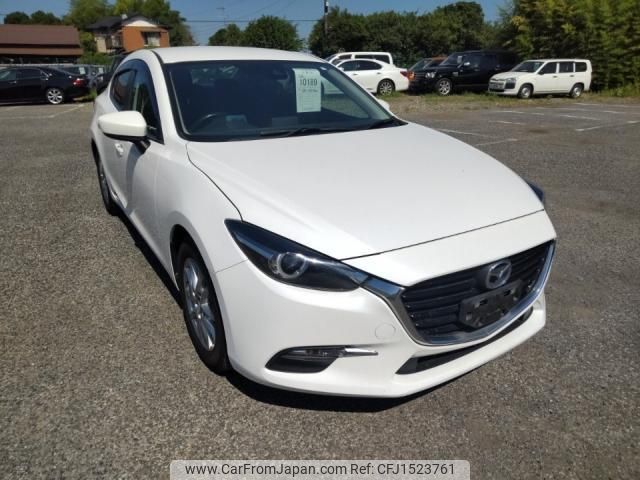 mazda axela 2017 CFJ1523761 image 2