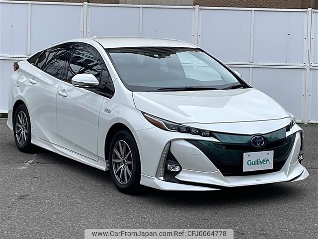 toyota prius-phv 2017 -TOYOTA--Prius PHV DLA-ZVW52--ZVW52-3039011---TOYOTA--Prius PHV DLA-ZVW52--ZVW52-3039011- image 1