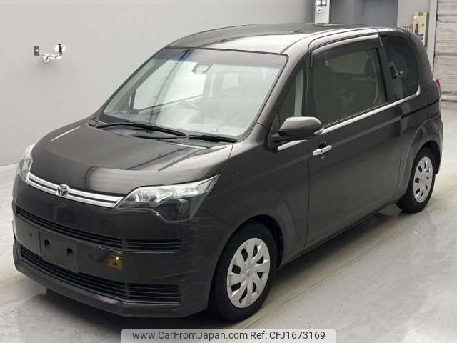toyota spade 2017 CFJ1673169 image 1