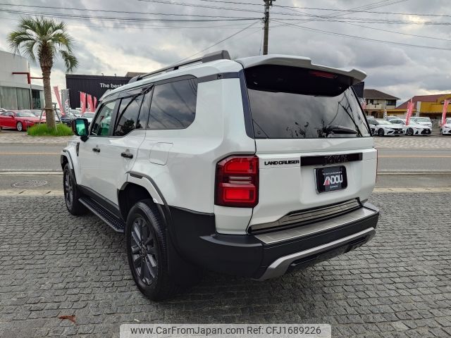 toyota land-cruiser-wagon 2024 CFJ1689226 image 2