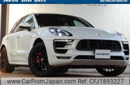 porsche macan 2018 CFJ1893227