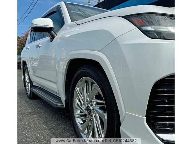 lexus lx 2023 quick_quick_VJA310W_VJA310-4015162 image 2