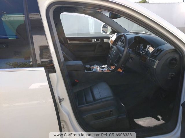 volkswagen touareg 2010 -VOLKSWAGEN--VW Touareg ABA-7LBHKS--WVGZZZ7LZAD022838---VOLKSWAGEN--VW Touareg ABA-7LBHKS--WVGZZZ7LZAD022838- image 2