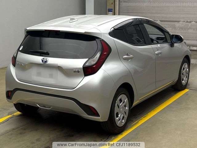 toyota aqua 2022 -TOYOTA--AQUA 6AA-MXPK11--MXPK11-2053951---TOYOTA--AQUA 6AA-MXPK11--MXPK11-2053951- image 2