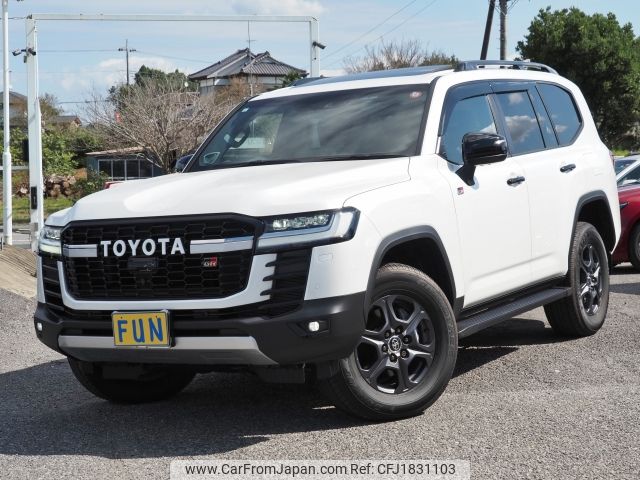 toyota land-cruiser-wagon 2023 CFJ1831103 image 1