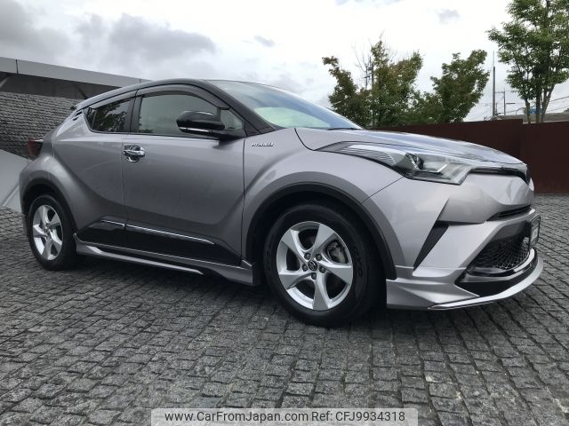 toyota c-hr 2018 -TOYOTA--C-HR DAA-ZYX10--ZYX10-2142577---TOYOTA--C-HR DAA-ZYX10--ZYX10-2142577- image 2