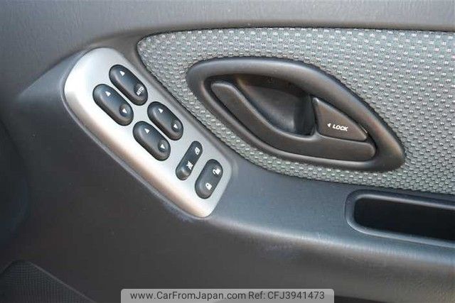 mazda tribute 2005 MATEL_41844 image 2