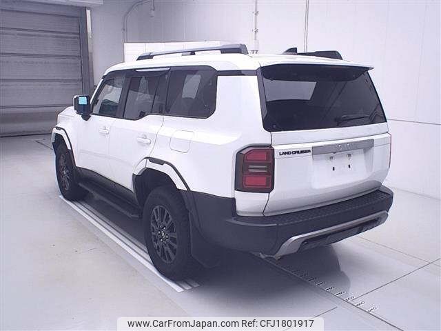 toyota land-cruiser-wagon 2024 CFJ1801917 image 2