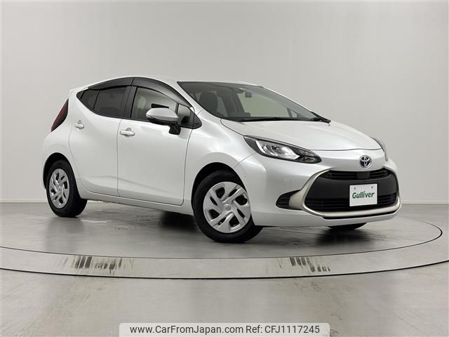toyota aqua 2022 -TOYOTA--AQUA 6AA-MXPK11--MXPK11-2061999---TOYOTA--AQUA 6AA-MXPK11--MXPK11-2061999- image 1