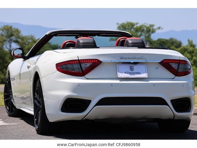 maserati grandcabrio 2018 quick_quick_MGCS1_ZAMVM45C000316416 image 2