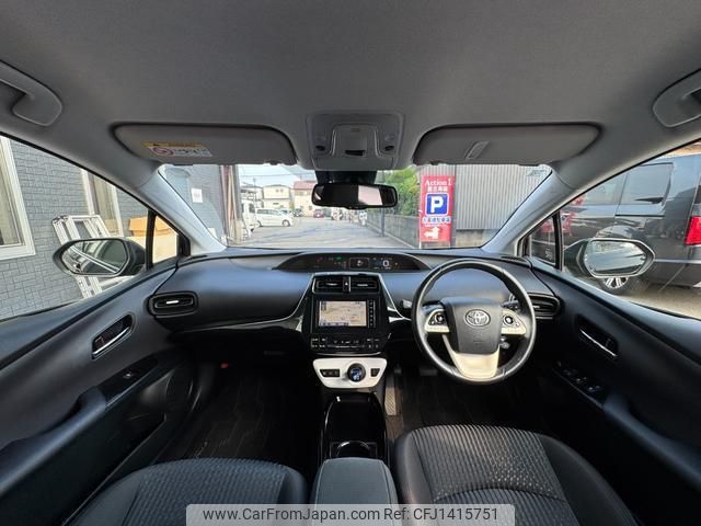 toyota prius 2018 CFJ1415751 image 2