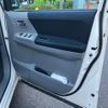 toyota voxy 2006 CFJ1657389 image 15