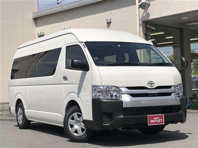 hiace commuter 2018