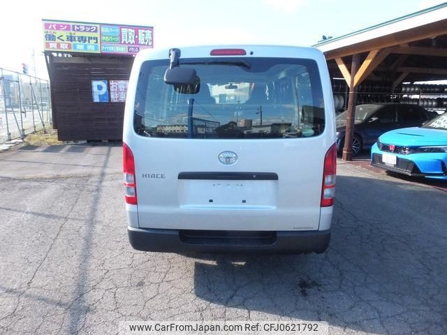 toyota hiace-van 2017 -TOYOTA--Hiace Van KDH206V--6017210---TOYOTA--Hiace Van KDH206V--6017210- image 2