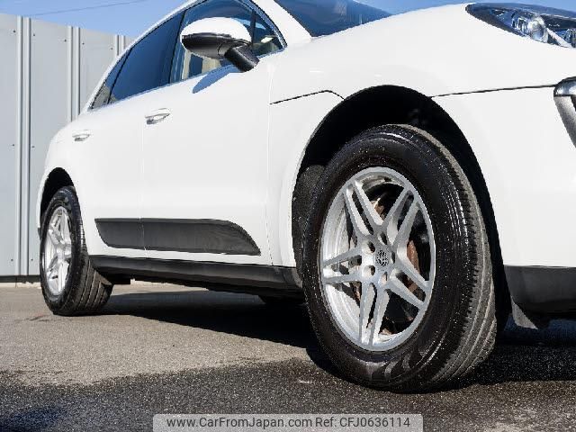 porsche macan 2017 quick_quick_ABA-95BCTM_WP1ZZZ95ZHLB24511 image 2