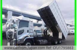 isuzu giga 2016 CFJ1795883