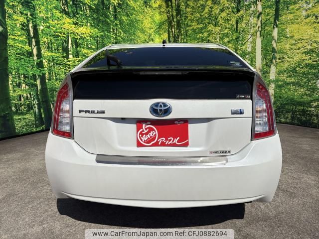 toyota prius 2012 quick_quick_ZVW30_55556384 image 2