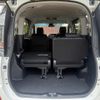 toyota voxy 2016 GOO_JP_700055065930250421003 image 26