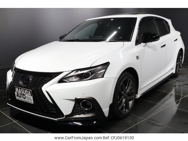 lexus ct 2018 -LEXUS--Lexus CT DAA-ZWA10--ZWA10-2330070---LEXUS--Lexus CT DAA-ZWA10--ZWA10-2330070- image 1