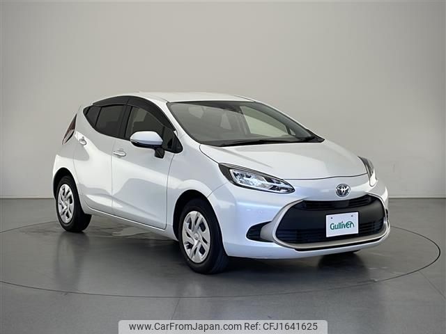 toyota aqua 2022 CFJ1641625 image 1