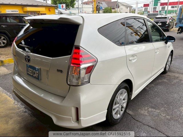toyota prius-α 2016 CFJ1592515 image 2