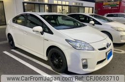 toyota prius 2011 -TOYOTA--Prius DAA-ZVW30--ZVW30-1365551---TOYOTA--Prius DAA-ZVW30--ZVW30-1365551-