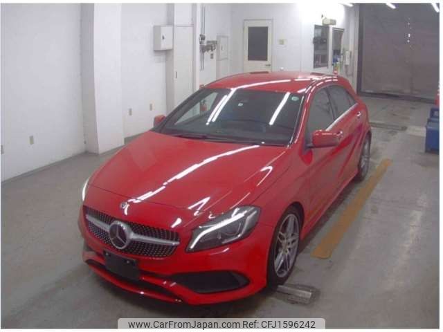 mercedes-benz a-class 2018 CFJ1596242 image 2