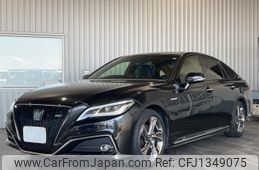 toyota crown 2018 CFJ1349075