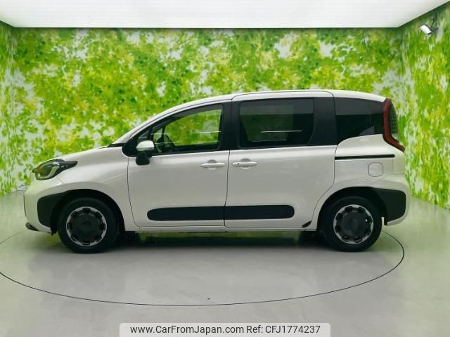 toyota sienta 2023 CFJ1774237 image 2