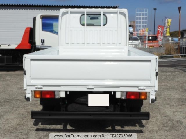 nissan atlas 2017 CFJ0795966 image 2