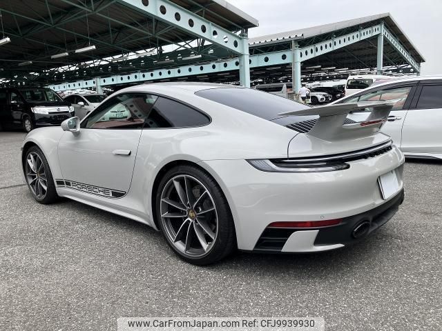 porsche 911 2020 quick_quick_3BA-992L30_WP0ZZZ99ZMS200684 image 2