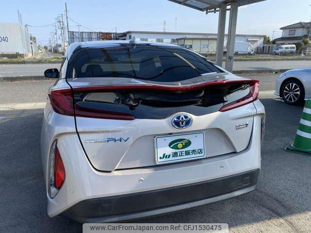 toyota prius-phv 2018 CFJ1530475 image 2