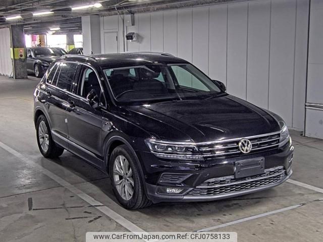 volkswagen tiguan 2018 -VOLKSWAGEN--VW Tiguan WVGZZZ5NZJW926924---VOLKSWAGEN--VW Tiguan WVGZZZ5NZJW926924- image 1