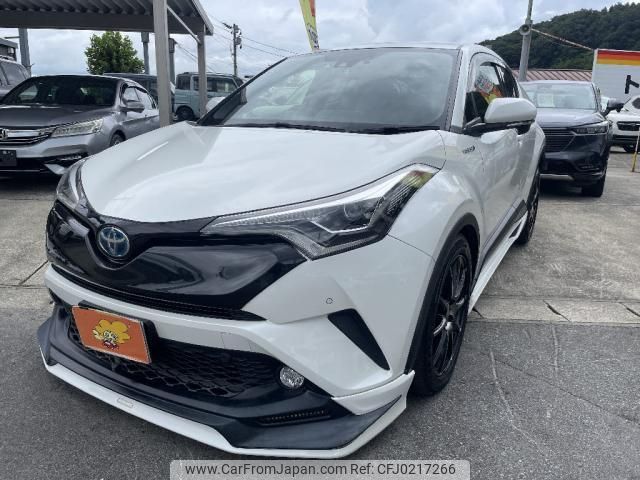 toyota c-hr 2017 quick_quick_DAA-ZYX10_ZYX10-2041026 image 1