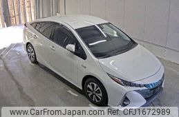 toyota prius-phv 2018 CFJ1672989