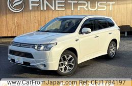 mitsubishi outlander-phev 2013 CFJ1784197