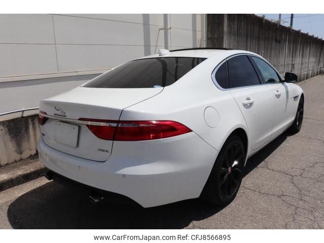 jaguar xf 2017 quick_quick_CBA-JB2GA_SAJBB4AG0HCY46338 image 2