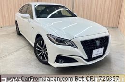 toyota crown 2019 CFJ1725357