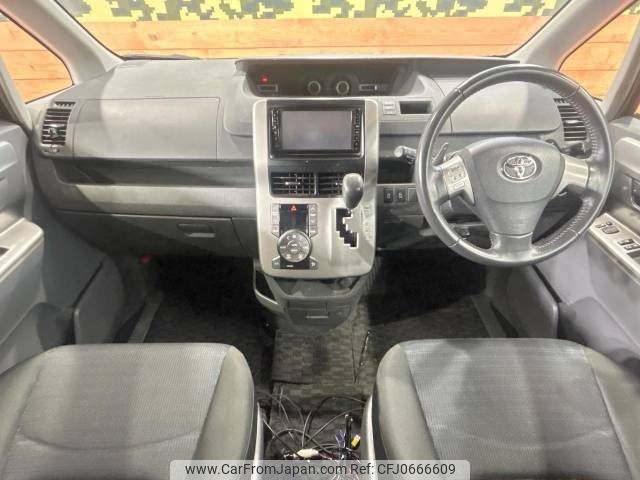 toyota voxy 2010 -TOYOTA--Voxy DBA-ZRR70W--ZRR70-0312383---TOYOTA--Voxy DBA-ZRR70W--ZRR70-0312383- image 2