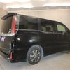 toyota noah 2018 CFJ1692468 image 2