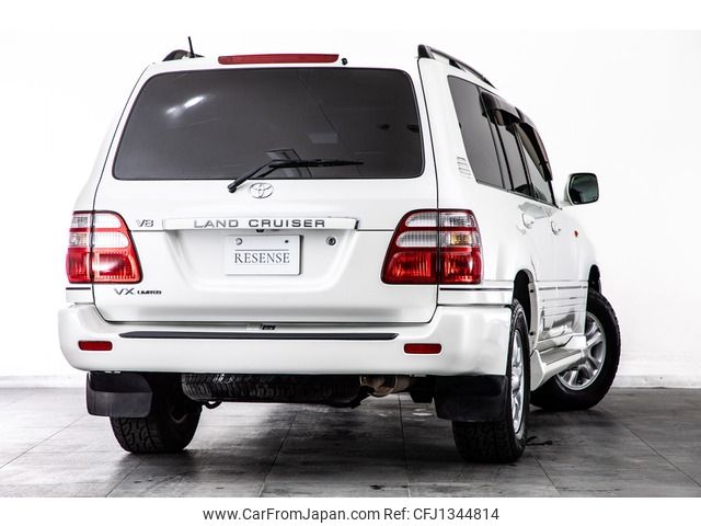 toyota land-cruiser-wagon 2003 -TOYOTA--Land Cruiser Wagon GH-UZJ100W--UZJ100-0146662---TOYOTA--Land Cruiser Wagon GH-UZJ100W--UZJ100-0146662- image 2