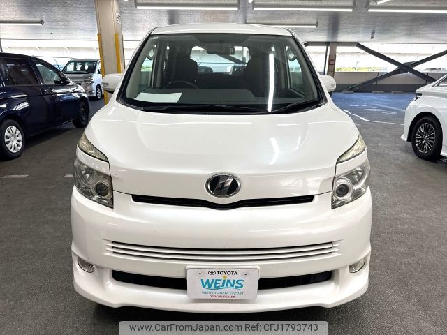 toyota voxy 2007 CFJ1793743 image 2