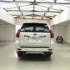 toyota land-cruiser-prado 2023 ENHANCEAUTO_1_ea300229 image 4