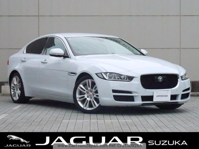 jaguar xe 2016 CFJ1509265 image 1