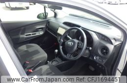 toyota vitz 2017 CFJ1694451