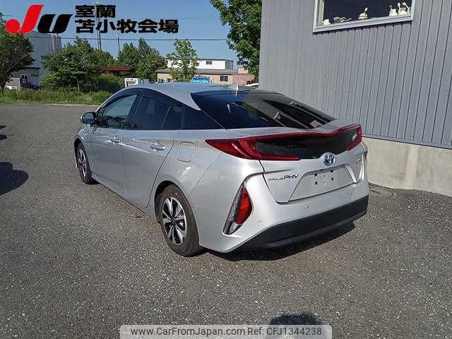 toyota prius-phv 2018 -TOYOTA--Prius PHV ZVW52--3074497---TOYOTA--Prius PHV ZVW52--3074497- image 2